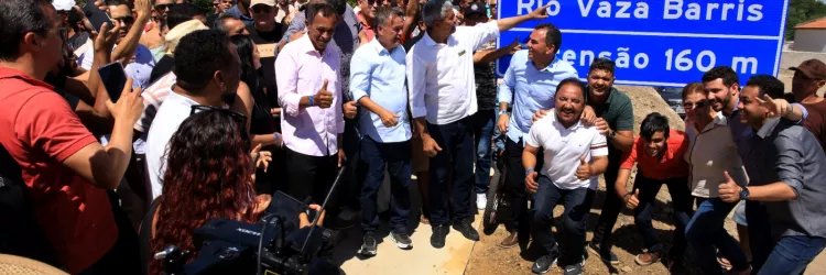 Governo do Estado entrega ponte sobre o Rio Vaza Barris e reforça infraestrutura e saúde em Uauá