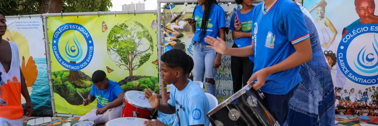 Colégio Estadual Clarice Santiago lança jornal e incubadora social no bairro do Arenoso