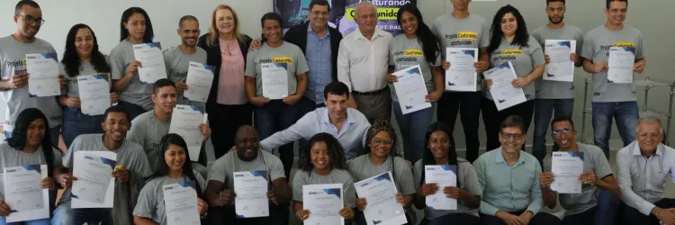SDE celebra certificação do projeto “Costurando Oportunidades” e reforça importância da qualificação profissional em Feira de Santana 