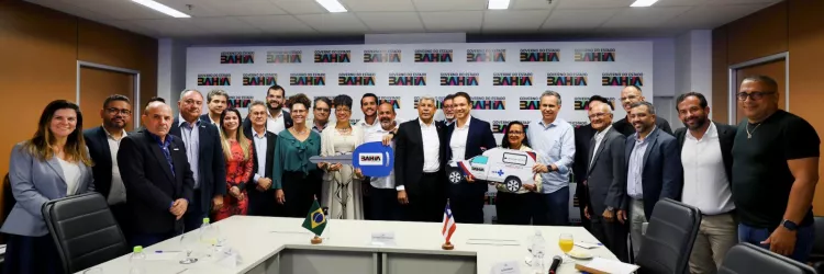 Vera Cruz recebe ambulância e veículo de TFD após reunião com governadorDois veículos para a saúde são destinados a Vera Cruz após reunião entre o governador e o prefeito do município