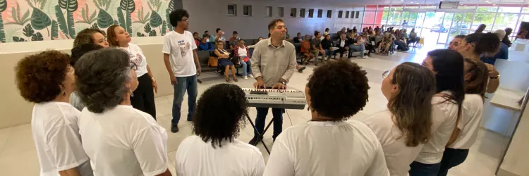 Hospital Metropolitano recebe apresentação do Coral Tereza Britto, da CBPM