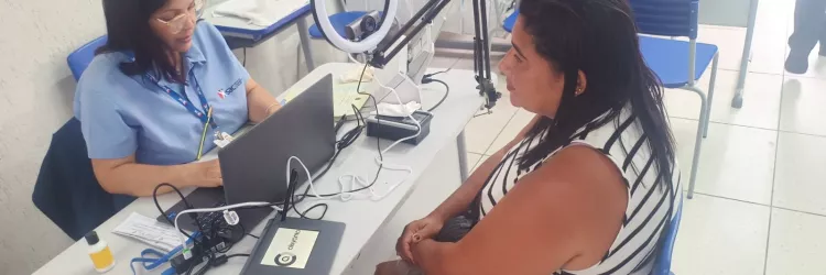 *Governador apresenta investimentos em mobilidade a deputados e envia projeto de criação da Seponte para Alba*  _Encontro detalhou os projetos estruturantes em andamento e os que estão previstos desde 2023 até 2025_  O governador Jerônimo Rodrigues se reuniu, nesta terça-feira (9), com deputados estaduais no Centro de Operações e Inteligência (COI), em Salvador, para apresentar os principais investimentos do Governo do Estado em obras estruturantes de mobilidade urbana na capital e na Região Metropolitana. 