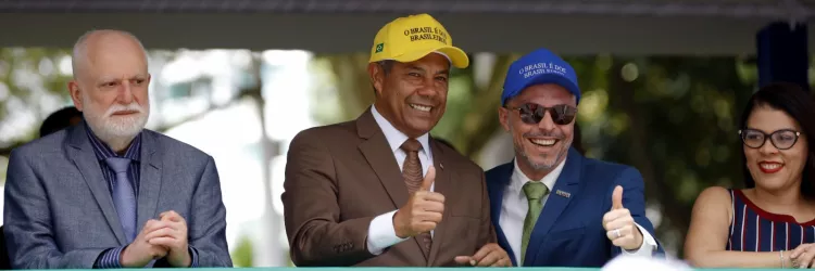 “Essa história deve ser recontada e lembrada para que nossos jovens mantenham viva a soberania do nosso país”, destaca governador em desfile pela Independência do Brasil