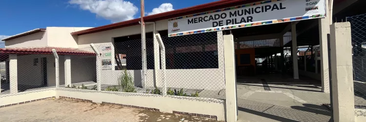 Entrega de mercado municipal dinamiza economia em Jaguarari