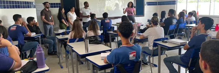 Colégio Estadual de Sítio do Quinto lidera rendimento na terceira Avaliação Plurall