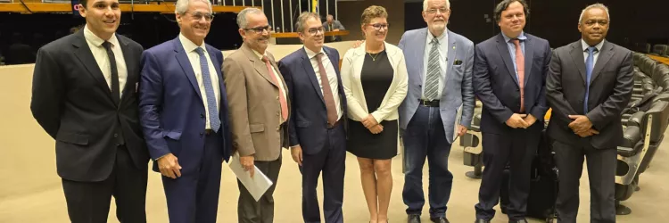 Hospital do Subúrbio é homenageado na Câmara dos Deputados, em sessão solene