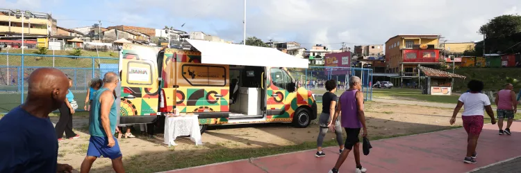 Centro de Referência Nelson Mandela leva atendimento a casos de racismo para comunidades da capital e eventos literários no interior 