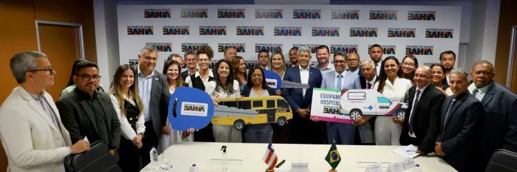 Governador entrega veículos e equipamentos de saúde e educação para Caravelas