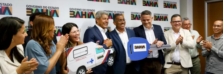 Município de São Miguel das Matas recebe ambulância e van em reunião com governador
