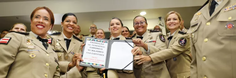  Governador sanciona leis para criação de novos comandos e promove oficiais da Polícia Militar