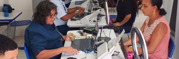 SAC emite nova Carteira de Identidade a pescadores de camarão