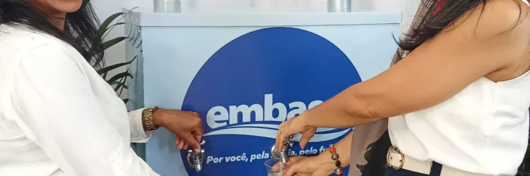Hidratação na Flica: visitantes contam com água potável e gratuita da Embasa
