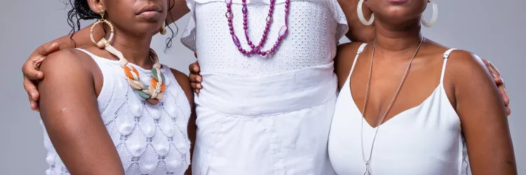 “Elas (En) Cena” reúne três espetáculos e revela a potência do teatro feito por mulheres na Bahia