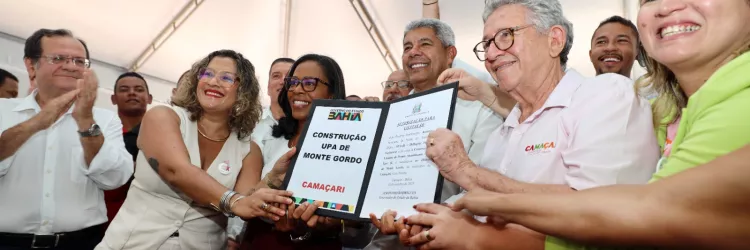 Estado inaugura SAC e pavimentação em Abrantes, entrega esgotamento sanitário em Arembepe e anuncia novas UPAs para o litoral de Camaçari