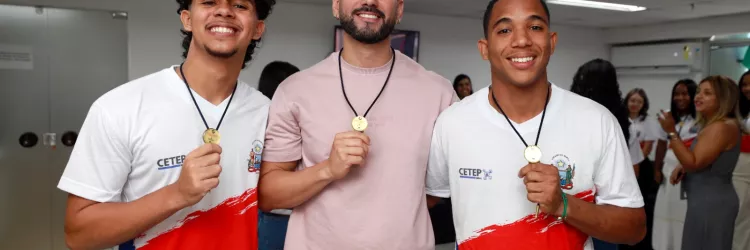 Estudantes baianos conquistam premiação internacional com projetos desenvolvidos na rede estadual