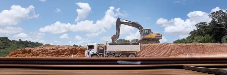 Com Rui Costa, Jerônimo visita obras de duplicação da Estrada do Derba