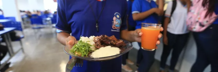 SEC oferece 30 milhões de refeições mensais como parte do Programa de Alimentação Escolar