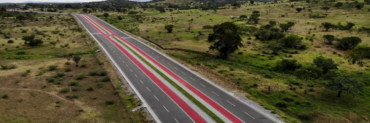 Ipecaetá - Restauração da rodovia BA-120, no trecho entre a sede e o distrito de Cavunge. 