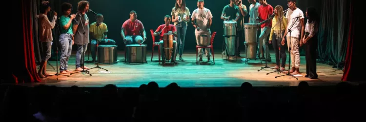 Estudantes da rede estadual exibem talentos no Cineteatro 2 de Julho