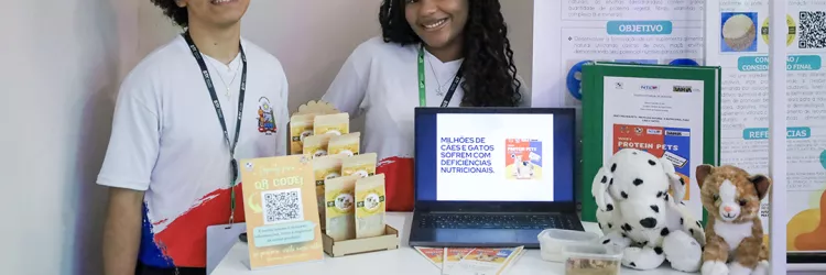 Estudantes baianos desenvolvem Whey Protein para cães e gatos