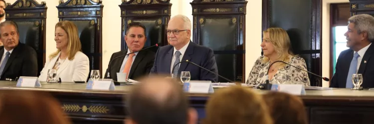 Jerônimo Rodrigues destaca eficiência da cooperação entre os poderes durante reunião com ministro Edson Fachin