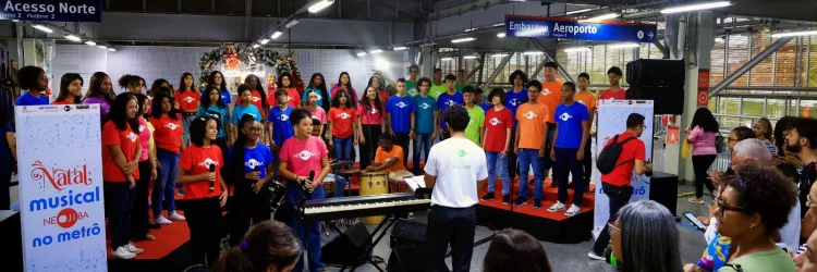 Natal Musical: coral do Neojiba encanta o público da Estação Rodoviária do Metrô