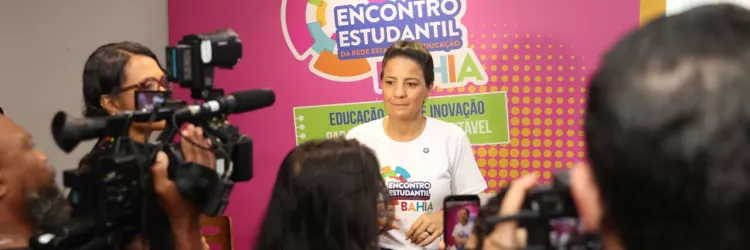 SEC anuncia Projeto Férias na Escola durante abertura do Encontro Estudantil 2025