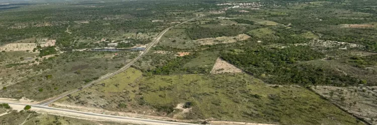 Obra de pavimentação na BA-120 é retomada e Governo antecipa previsão de entrega para 2026