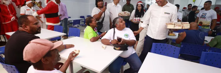 Governador participa do Natal Mais Social com cardápio especial no Restaurante Popular da Liberdade