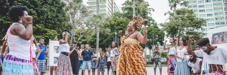 Na foto: Grupo de Arte Popular A Pombagem