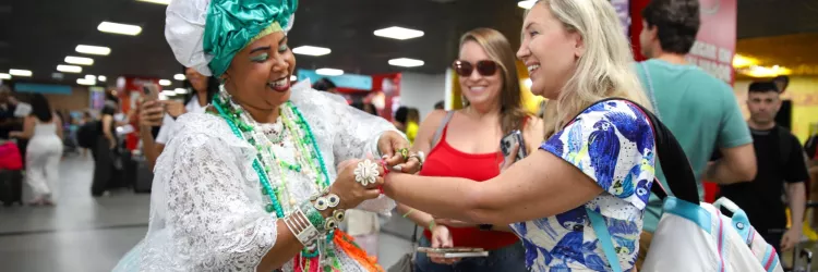 Estimativa da Setur-BA é de que 3,7 milhões de visitantes circulem pela Bahia no Carnaval