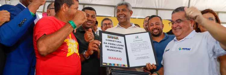 Carnaval de entregas: governador leva mobilidade, apoio ao campo e moradia digna a famílias de Maraú