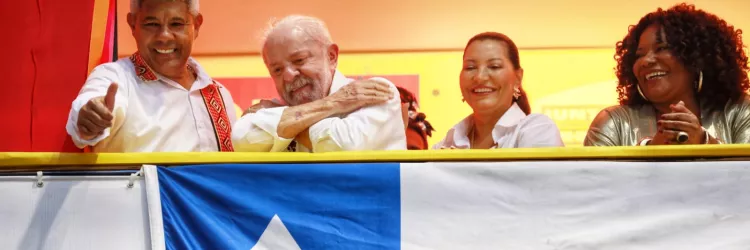 Ao lado do presidente Luiz Inácio Lula da Silva, governador Jerônimo Rodrigues acompanha atrações do Carnaval no Campo Grande