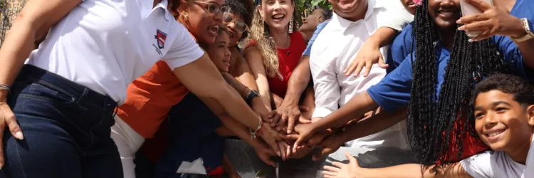 Governo do Estado inaugura dois colégios de tempo integral no bairro de Cajazeiras, em Salvador