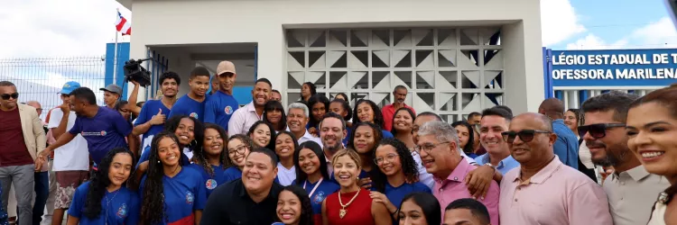 Governo do Estado entrega colégio de tempo integral em Mascote com investimento de R$ 13,1 milhões