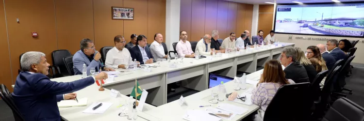Durante reunião, Jerônimo Rodrigues reforça investimentos em saúde e áreas estratégicas para Piatã
