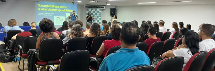 Encontro formativo fortalece educação bilíngue para surdos na Rede Estadual da Bahia