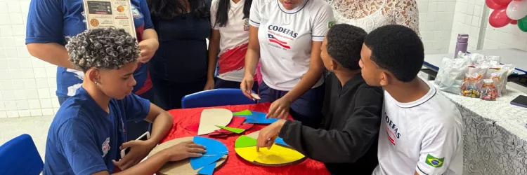 Projeto leva criatividade, raciocínio lógico e aprendizado interativo a estudantes de Juazeiro