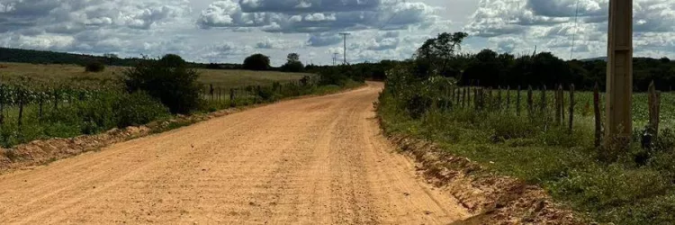 Foto - Acesso ao povoado de Iguatemi, em Livramento de Nossa Senhora, na BA-569