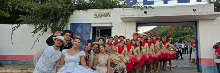 Feira literária valoriza cultura regional e amplia protagonismo estudantil em Macaúbas