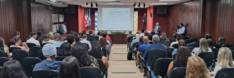 Formação qualifica servidores e fortalece gestão de recursos na Educação da Bahia