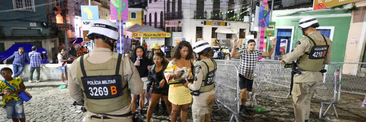 Ações para segurança e acolhimento ao turista ganham reforço no São João da Bahia do Centro Histórico de Salvador