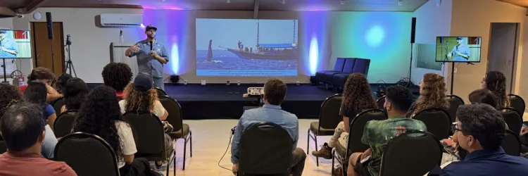 Qualificação do turismo de avistamento de baleias-jubarte acontece no litoral baiano
