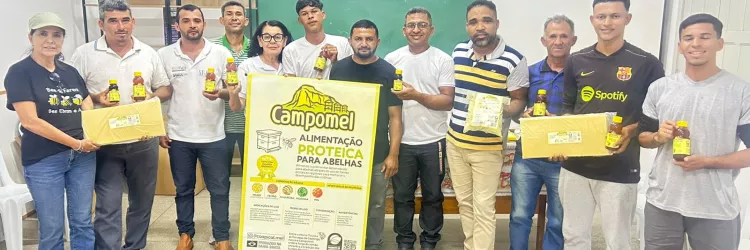 Governo da Bahia fortalece apicultura familiar com entregas do Projeto Mais Mel em Pilão Arcado