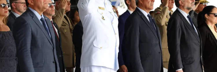 No Distrito Naval, Governo do Estado e Marinha do Brasil celebram o 2 de Julho com o hasteamento da bandeira