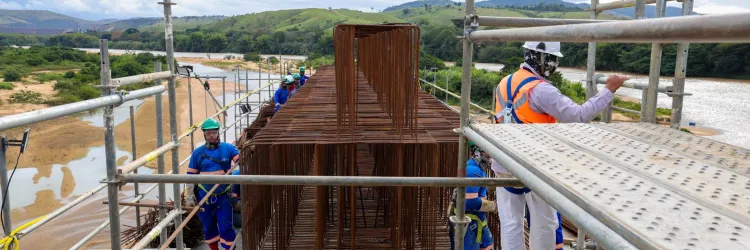Obras da nova ponte sobre o Rio Jequitinhonha chegam a 65% de execução