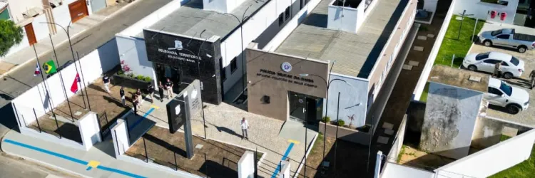 Belo Campo recebe novas unidades de segurança e agricultores de Uibaí têm imóveis regularizados