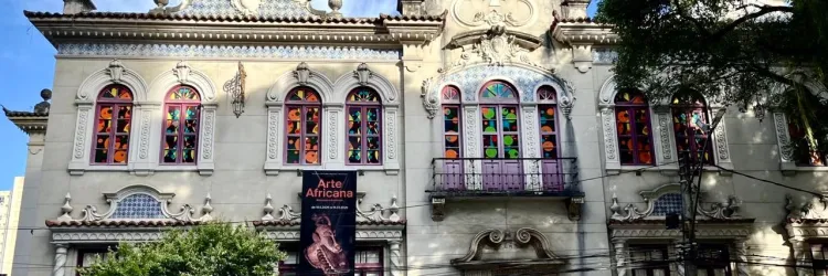 Museu de Arte da Bahia inaugura exposição que questiona fronteiras entre arte, artesanato e cultura popular