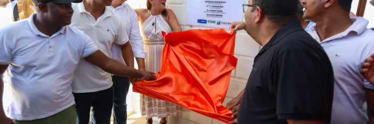 Centro de Comercialização da Agricultura Familiar e Economia Solidária é inaugurado em Taperoá