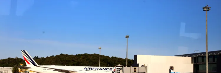 Dois anos do voo entre Paris e Salvador